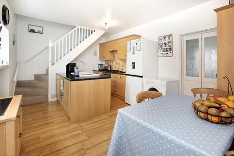 2 bedroom end of terrace house for sale, South View, Bovey Tracey, TQ13