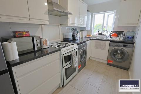 1 bedroom apartment for sale, Parkside, Waltham Cross EN8