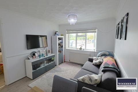 1 bedroom apartment for sale, Parkside, Waltham Cross EN8