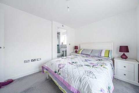 1 Zander Grove, Biddenham, Bedford, MK40 4UY