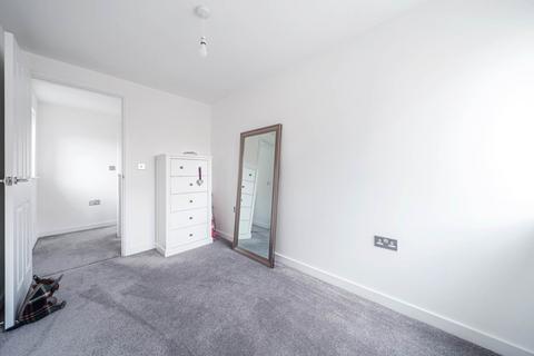 1 Zander Grove, Biddenham, Bedford, MK40 4UY