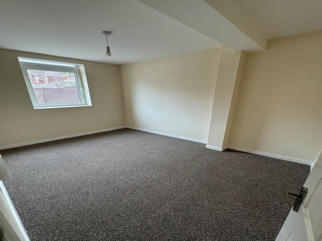 Smyrna Chapel, Taibach, Port Talbot 2 bed house £700 pcm (£162 pw)