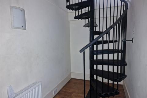 1 bedroom apartment to rent, Bradford Road, Dewsbury, West Yorkshire, WF13