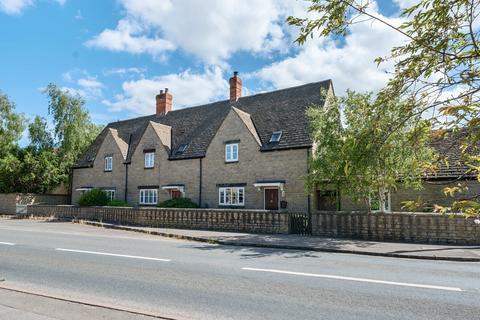 3 bedroom end of terrace house for sale, The Orchard, Brighthampton, Witney