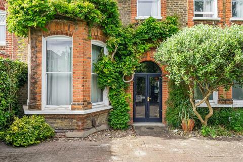 321 Brownhill Road, London, SE6 1AL