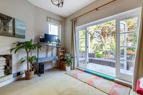 321 Brownhill Road, London, SE6 1AL