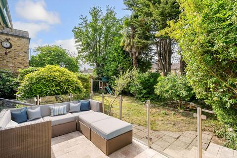 321 Brownhill Road, London, SE6 1AL