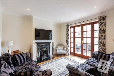 4 bedroom detached house for sale, Elmhurst Drive, Hornchurch, RM11