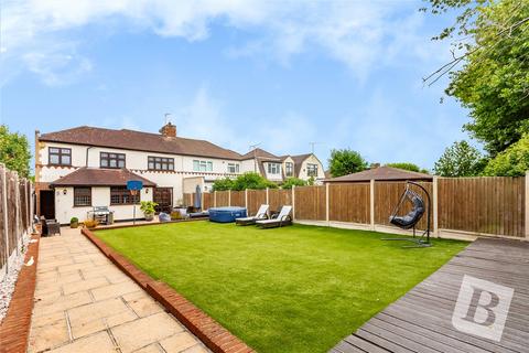 4 bedroom detached house for sale, Elmhurst Drive, Hornchurch, RM11