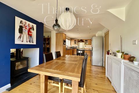 4 bedroom end of terrace house for sale, Cookham, Maidenhead SL6