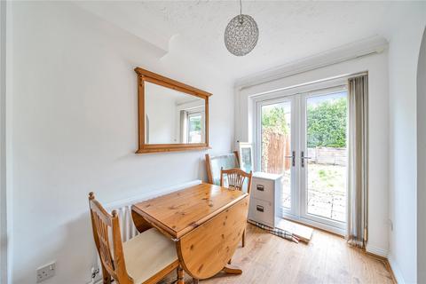 80 Bloomfield Close, Knaphill, Woking, GU21 2BW