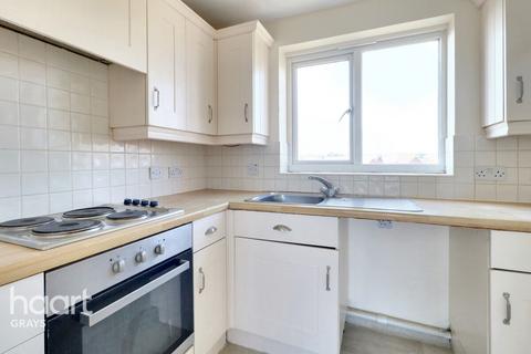 2 bedroom flat for sale, Worthing Close, Grays