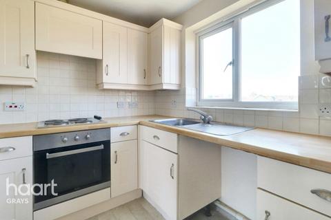 2 bedroom flat for sale, Worthing Close, Grays