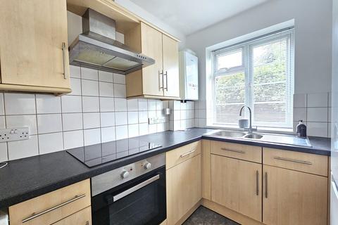 2 bedroom flat to rent, East End Road, East Finchley, N2