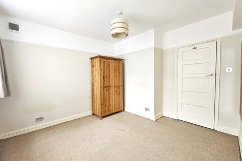 2 bedroom flat to rent, East End Road, East Finchley, N2
