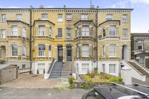 1 bedroom flat for sale, Chelsham Road, Clapham