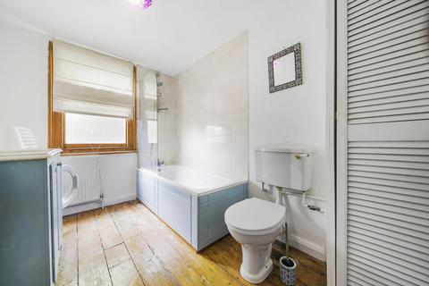 1 bedroom flat for sale, Chelsham Road, Clapham