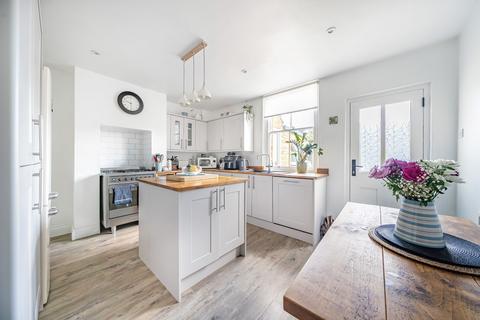 4 bedroom end of terrace house for sale, Edith Road, Faversham, ME13