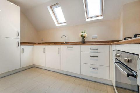 2 bedroom coach house to rent, 11 Symmons Close, Bovey Tracey TQ13 9GW