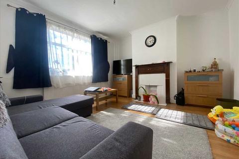 1 bedroom apartment to rent, Buck Lane, Kingsbury, London, NW9
