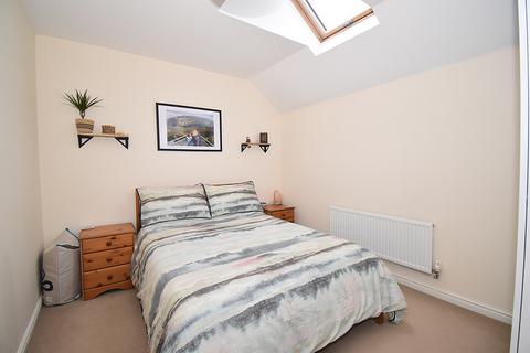 47 Admiral Way, Exeter, EX2 7GA
