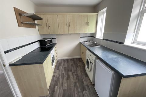 1 bedroom maisonette for sale, High Street, Caterham, Surrey