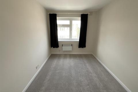 1 bedroom maisonette for sale, High Street, Caterham, Surrey