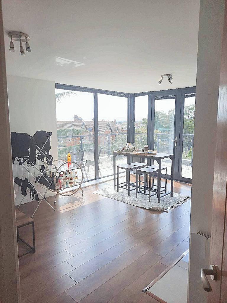 Bromham Road, Bedford MK40 2 bed flat to rent £1,400 pcm (£323 pw)