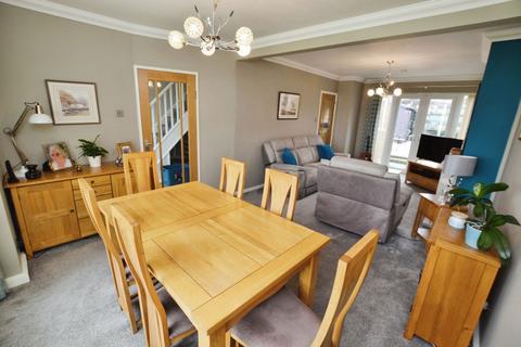 297 Corringham Road, Stanford-le-hope, SS17 7HW