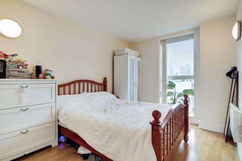 1 bedroom flat to rent, Great Suffolk Street, Southwark, London, SE1