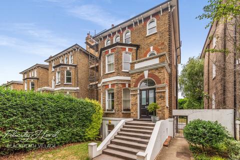 2 bedroom apartment for sale, Leyland Road, London