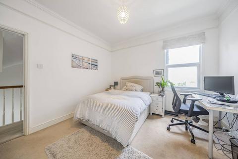 3 bedroom maisonette for sale, Longley Road, Tooting, London, SW17