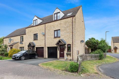 3 bedroom end of terrace house for sale, Broadway Close, Witney OX28