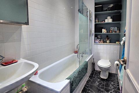 Flat 3, 3 Beaconsfield Terrace Road, London, W14 0PP