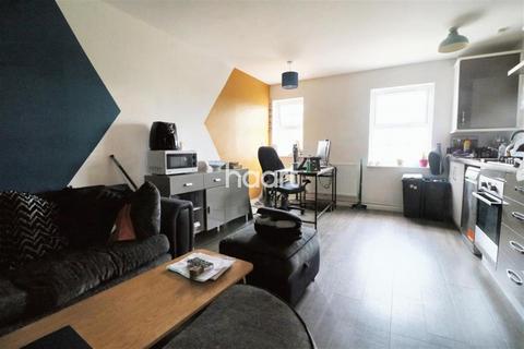 2 bedroom flat to rent, Staldon Court, Wichelstowe