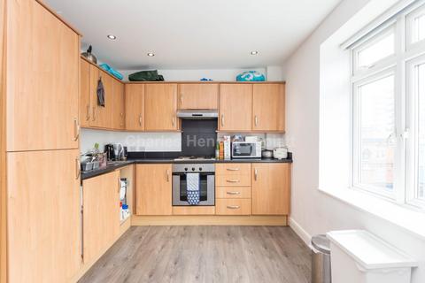 3 bedroom apartment to rent, Islip Street, Kentish Town, NW5