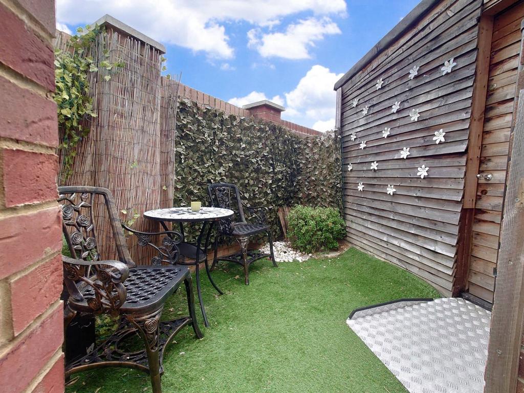 Garden (3)