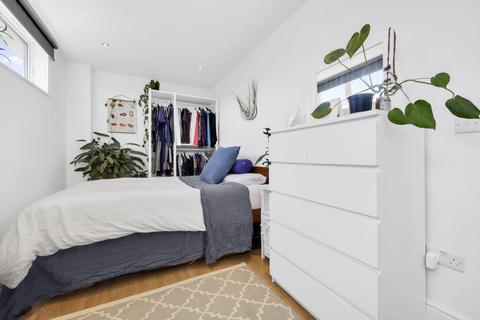 Flat 5, 1 Big Hill, London, E5 9HH