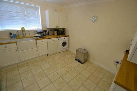 2 bedroom apartment to rent, Ringwood