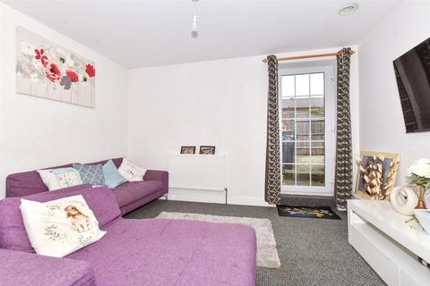 2 bedroom end of terrace house for sale, Tonbridge Road, Maidstone, Kent