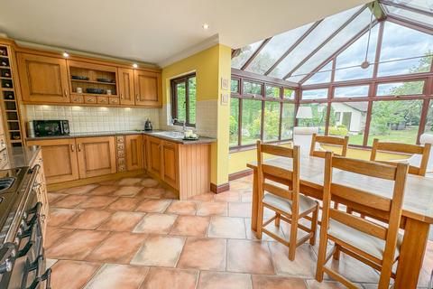 3 bedroom chalet for sale, Ulverston Road, Rochford