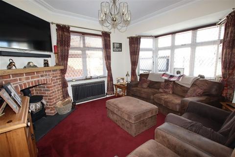 4 bedroom property for sale, Arnold Road, Clacton on Sea