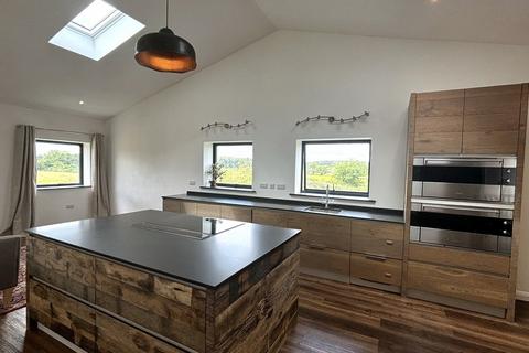 4 bedroom barn conversion to rent, Park Farm, Hogginton Lane