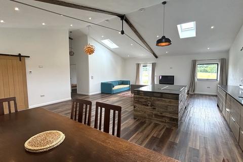 4 bedroom barn conversion to rent, Park Farm, Hogginton Lane