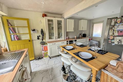 5 Ash Grove, Westbury, BA13 3NH