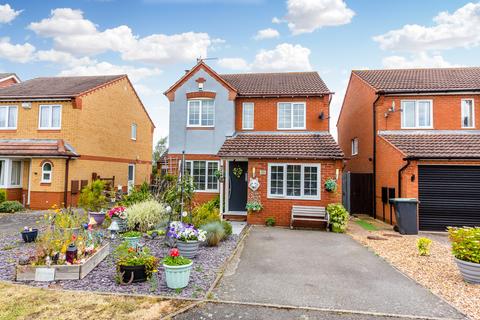 4 bedroom detached house for sale, Bluebell Rise, Rushden NN10