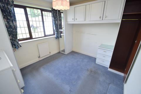 7 Oaklands, Shipley, BD18 4AY