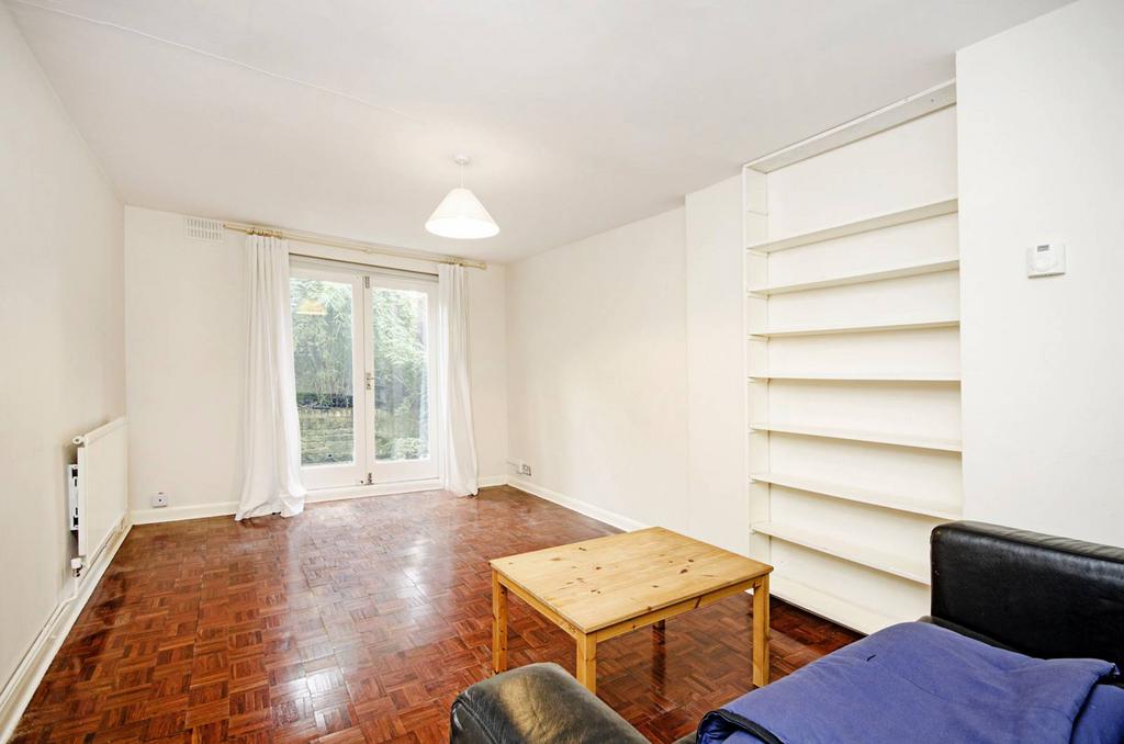 Victoria Park Road, Victoria Park... 2 bed flat to rent £2,400 pcm (£