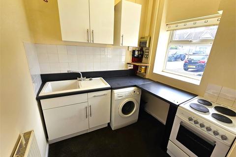 1 bedroom bungalow to rent, London Road, Leigh on Sea, Leigh on Sea, Essex.