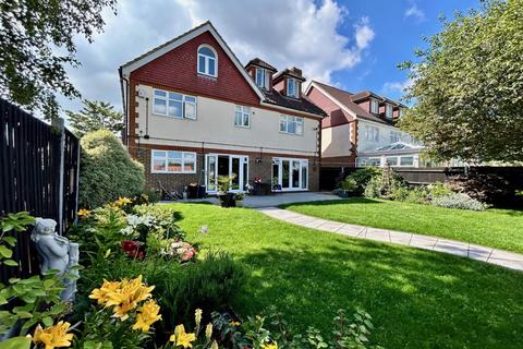 5 bedroom detached house for sale, Main Road, Rochester, Kent